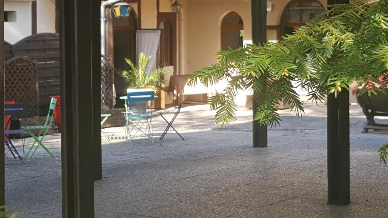 Logis Doubs Rivage Ξενοδοχείο Charette-Varennes Εξωτερικό φωτογραφία